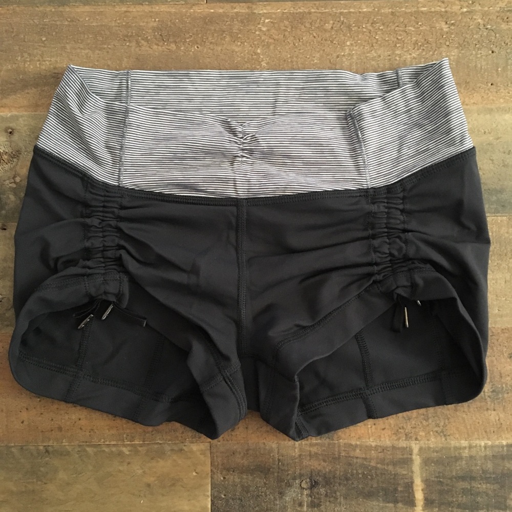 Lululemon size 6 running shorts